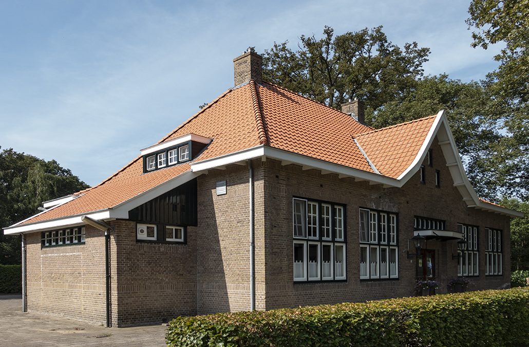 Dakrenovatie Oelerschool Oele